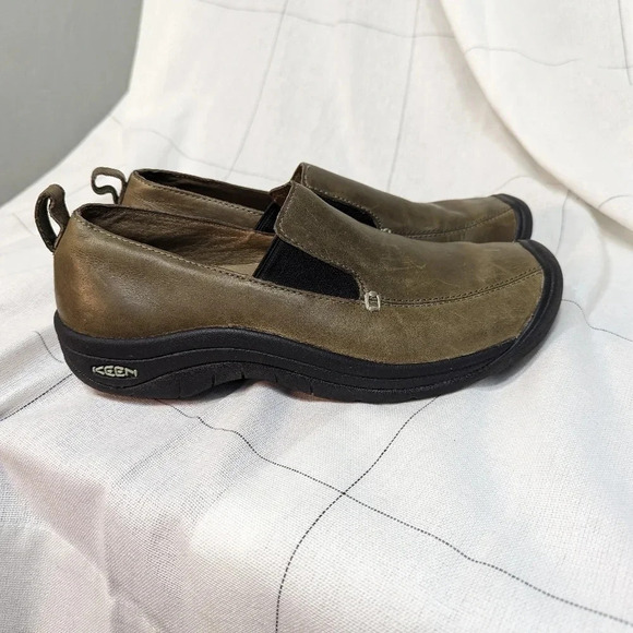 Keen green gray slip on mules, leather and rubber women's size 7   S9 - Picture 1 of 6